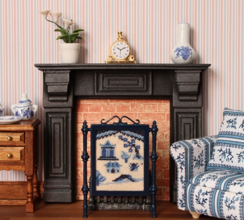 A twelfth scale 'Willow pattern' design on a firescreen, available as a kit from www.janetgranger.co.uk